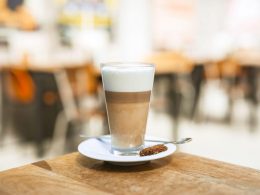 Jak zrobić kawę latte bez ekspresu
